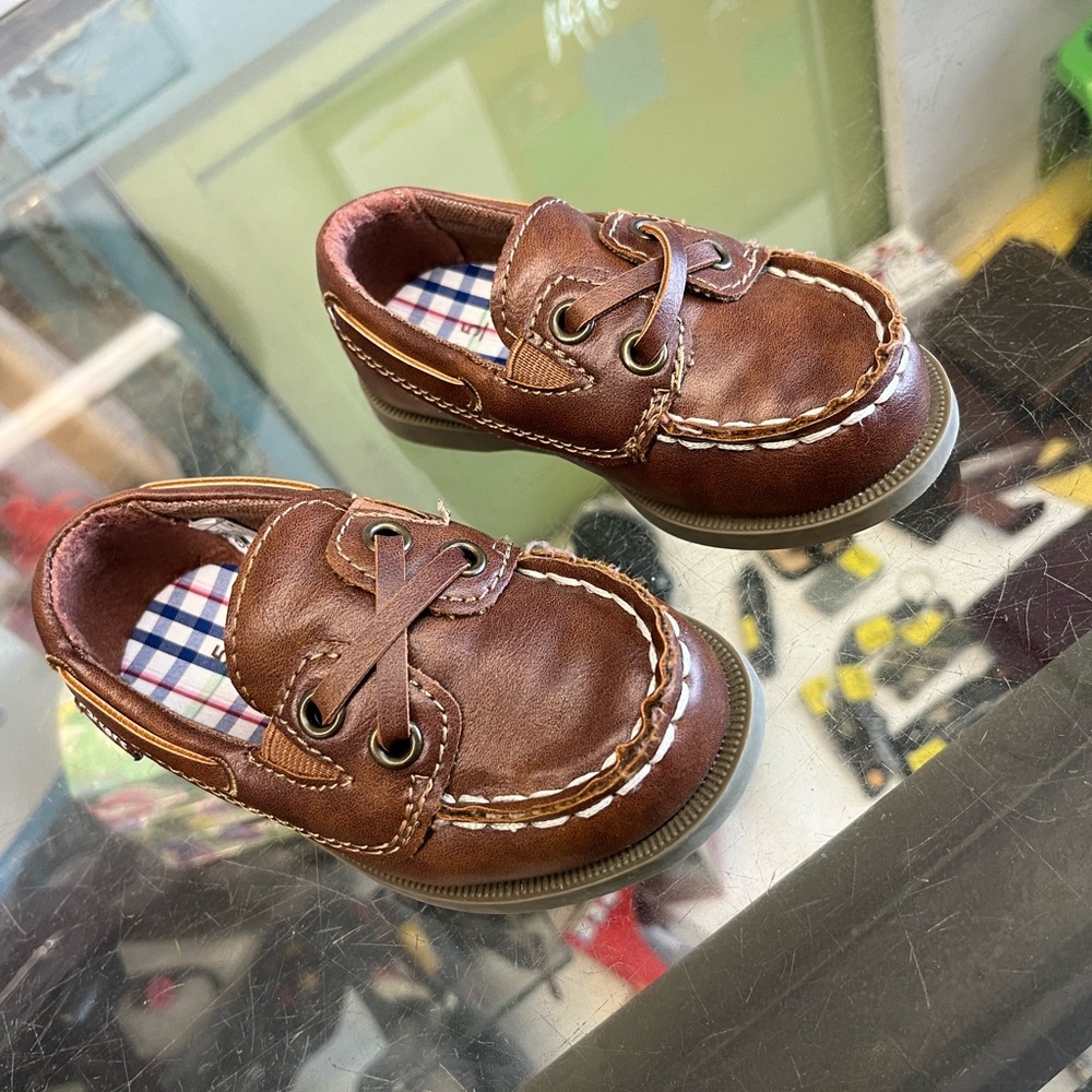 Carters size 5 loafers